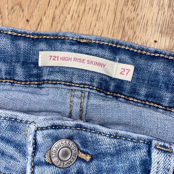 Levi’s 721 High Waisted Skinny Jeans - Picture 2 of 4